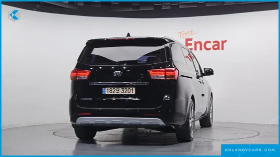 KIA CARNIVAL 9-SEATER PRESTIGE