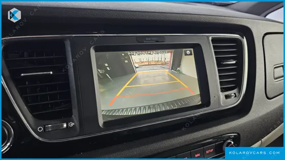 KIA CARNIVAL 9-SEATER PRESTIGE
