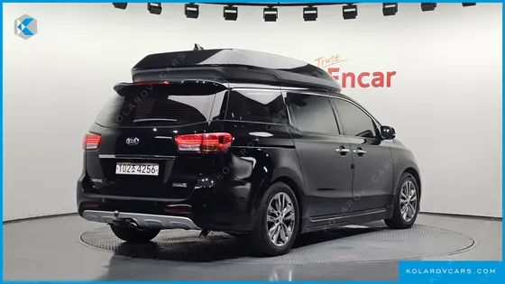 KIA CARNIVAL 9-SEATER HI-LIMOUSINE