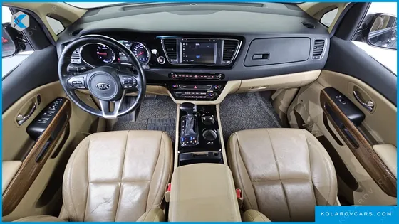 KIA CARNIVAL 9-SEATER HI-LIMOUSINE