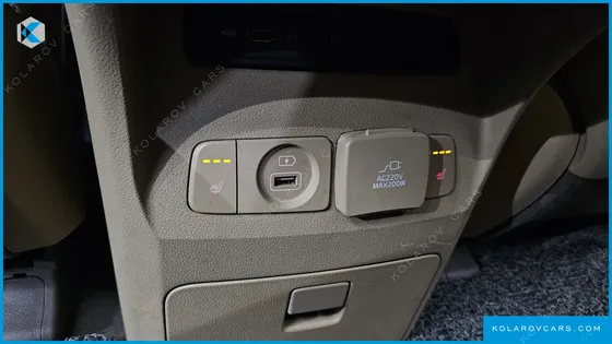 KIA CARNIVAL 9-SEATER HI-LIMOUSINE