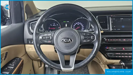 KIA CARNIVAL 9-SEATER HI-LIMOUSINE