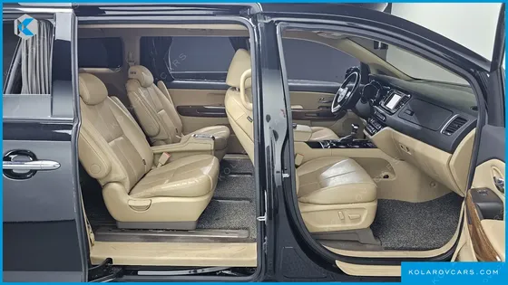 KIA CARNIVAL 9-SEATER HI-LIMOUSINE