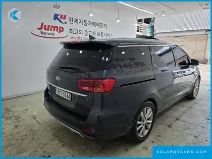 KIA CARNIVAL 9-SEATER NOBLESSE SPECIAL