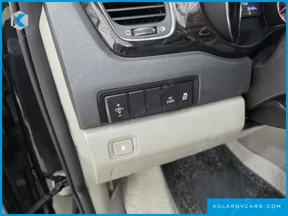 KIA CARNIVAL 9-SEATER NOBLESSE SPECIAL