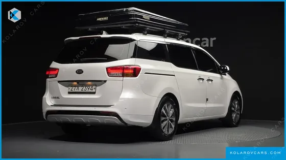 KIA CARNIVAL 9-SEATER LUXURY