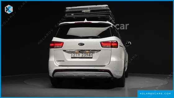 KIA CARNIVAL 9-SEATER LUXURY