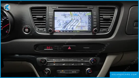 KIA CARNIVAL 9-SEATER LUXURY