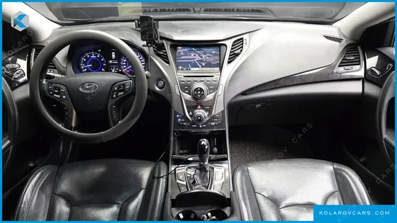 HYUNDAI GRANDEUR HG300 PREMIUM