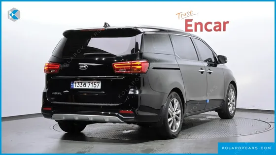 KIA CARNIVAL 9-SEATER PRSTIGE