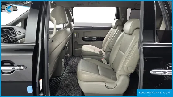 KIA CARNIVAL 9-SEATER PRSTIGE