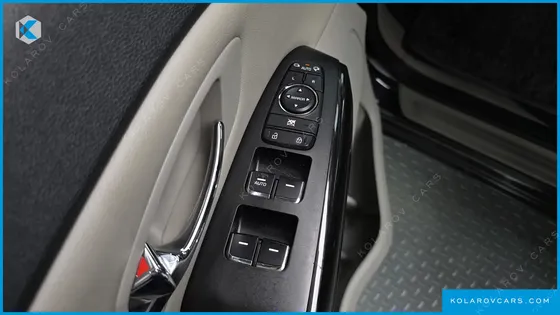 KIA CARNIVAL 9-SEATER PRSTIGE