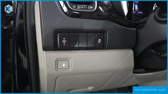 KIA CARNIVAL 9-SEATER PRSTIGE