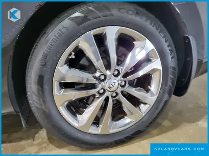 KIA CARNIVAL 9-SEATER PRESTIGE