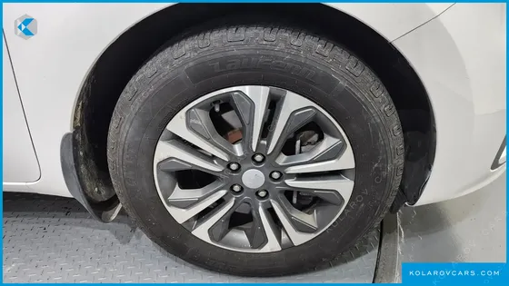 KIA CARNIVAL 9-SEATER LUXURY