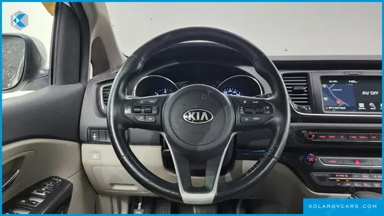 KIA CARNIVAL 9-SEATER LUXURY