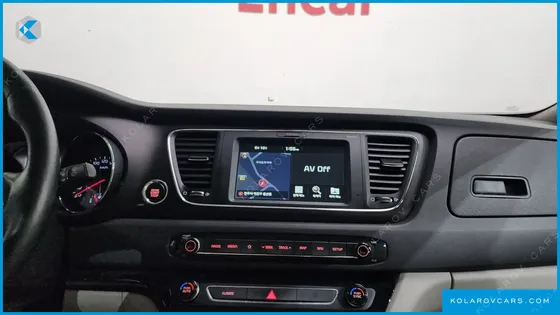 KIA CARNIVAL 9-SEATER LUXURY