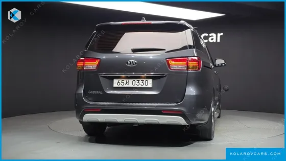 KIA CARNIVAL 9-SEATER NOBLESSE