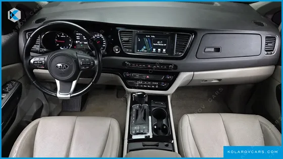 KIA CARNIVAL 9-SEATER NOBLESSE