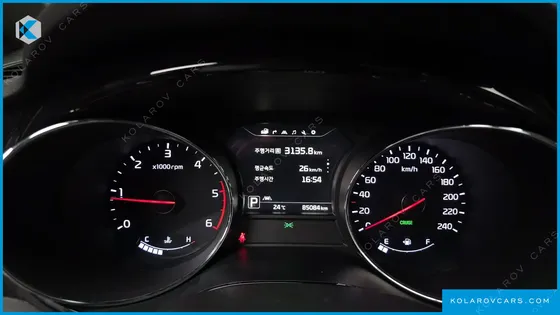 KIA CARNIVAL 9-SEATER NOBLESSE