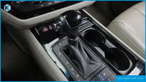 KIA CARNIVAL 9-SEATER NOBLESSE