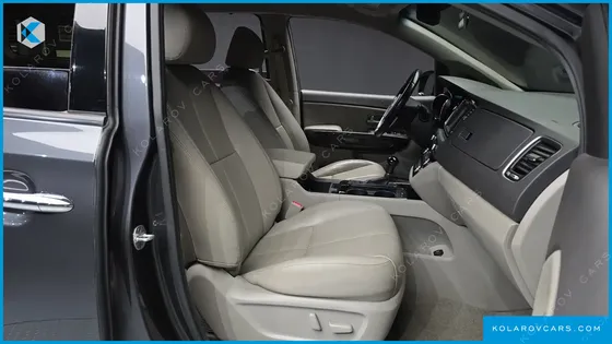 KIA CARNIVAL 9-SEATER NOBLESSE
