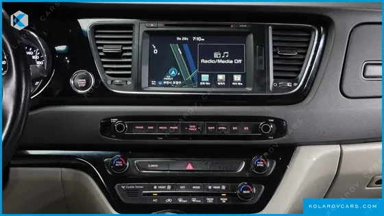 KIA CARNIVAL 9-SEATER NOBLESSE