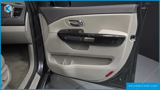 KIA CARNIVAL 9-SEATER NOBLESSE