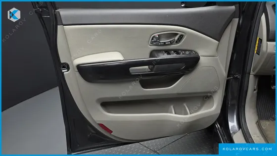KIA CARNIVAL 9-SEATER NOBLESSE