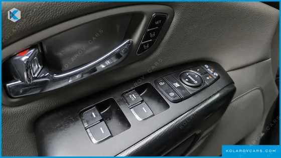 KIA CARNIVAL 9-SEATER NOBLESSE