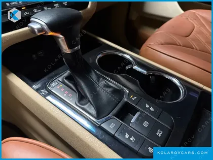 KIA CARNIVAL 9-SEATER PRSTIGE