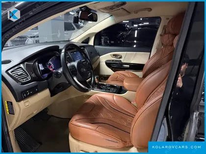 KIA CARNIVAL 9-SEATER PRSTIGE