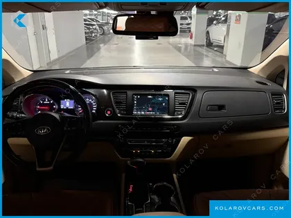 KIA CARNIVAL 9-SEATER PRSTIGE