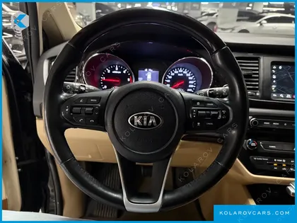KIA CARNIVAL 9-SEATER PRSTIGE