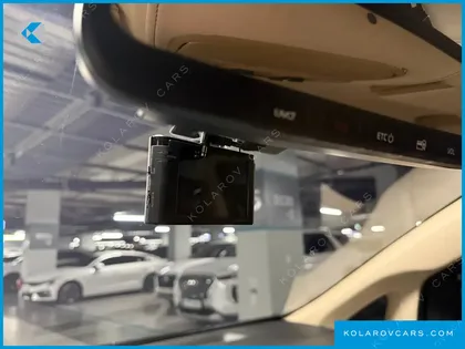 KIA CARNIVAL 9-SEATER PRSTIGE