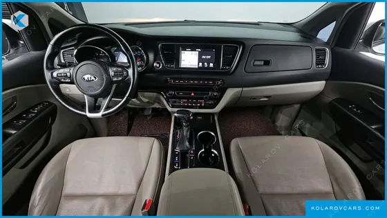 KIA CARNIVAL 9-SEATER LUXURY