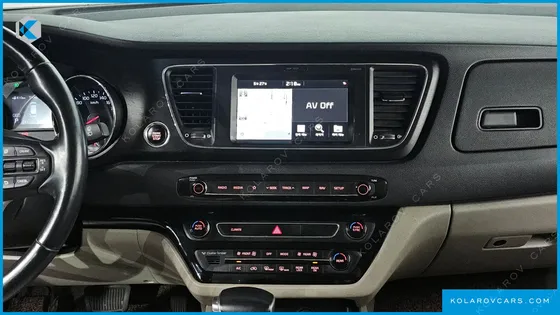 KIA CARNIVAL 9-SEATER LUXURY