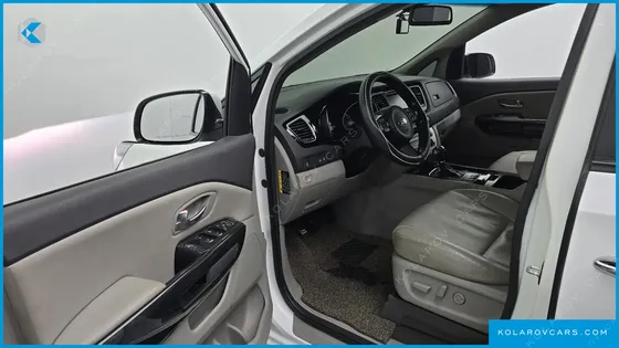 KIA CARNIVAL 9-SEATER PRESTIGE
