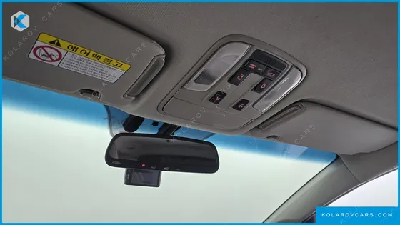 KIA CARNIVAL 9-SEATER PRESTIGE