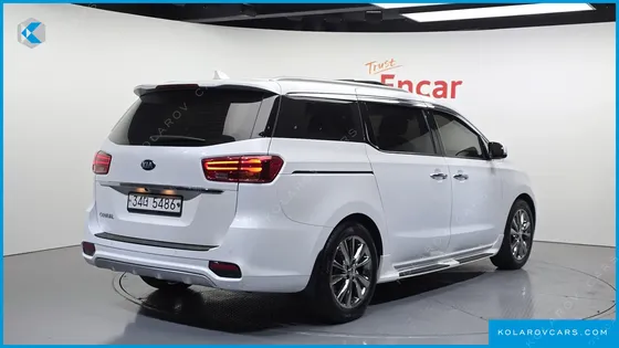 KIA CARNIVAL 9-SEATER PRSTIGE