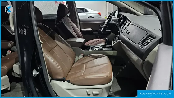 KIA CARNIVAL GASOLINE 7-SEATER LIMOUSINE