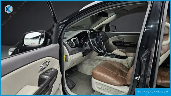 KIA CARNIVAL GASOLINE 7-SEATER LIMOUSINE