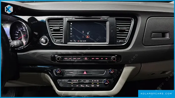 KIA CARNIVAL GASOLINE 7-SEATER LIMOUSINE