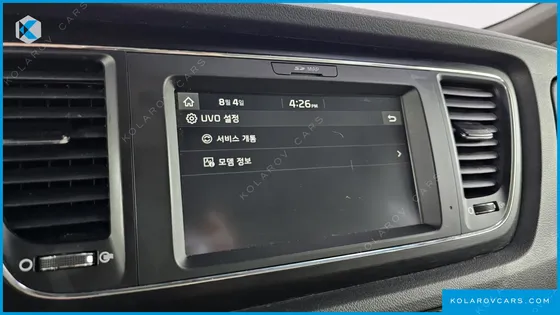 KIA CARNIVAL 9-SEATER LUXURY