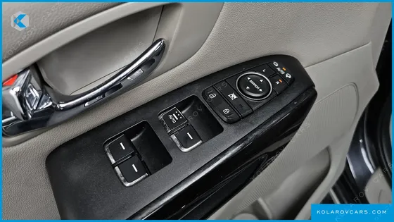 KIA CARNIVAL 11-SEATER PRESTIGE