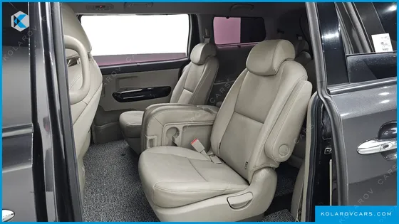 KIA CARNIVAL 11-SEATER PRESTIGE