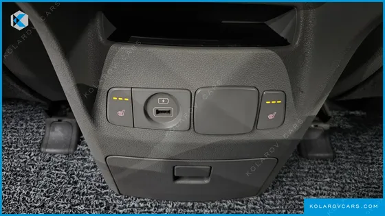 KIA CARNIVAL 11-SEATER PRESTIGE