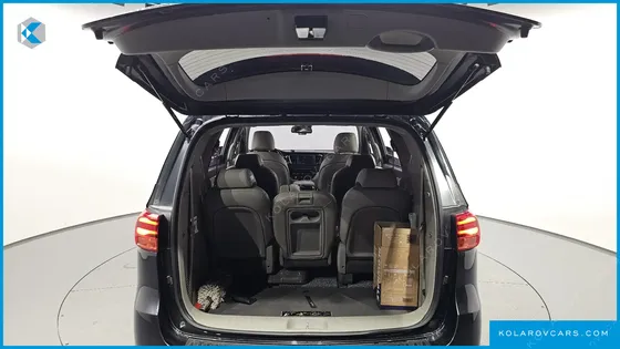 KIA CARNIVAL 11-SEATER PRESTIGE