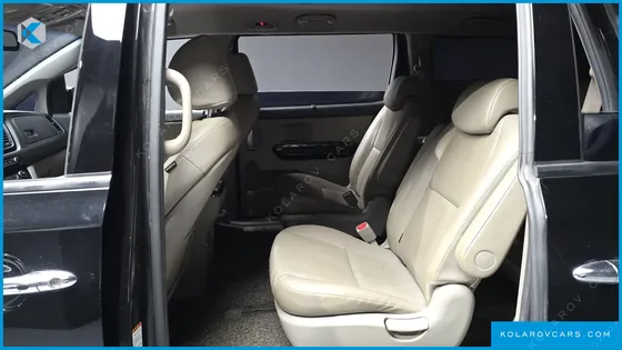 KIA CARNIVAL 9-SEATER PRESTIGE