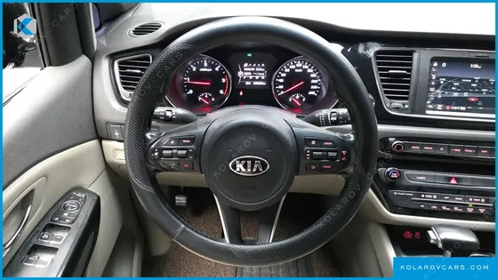 KIA CARNIVAL 9-SEATER PRESTIGE